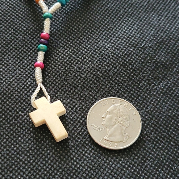 Mini Rosary Beads with wooden cross - Picture 2 of 4